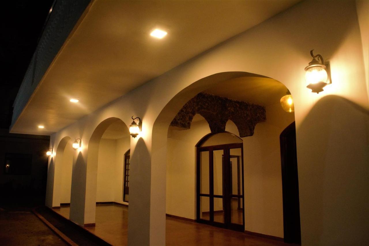 Murphy'S Villa Katunayaka Exteriör bild